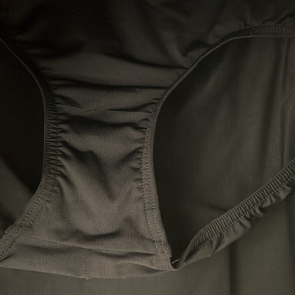 Black Swim Skirt with sewn in panty size 10 - Picture 2 of 4